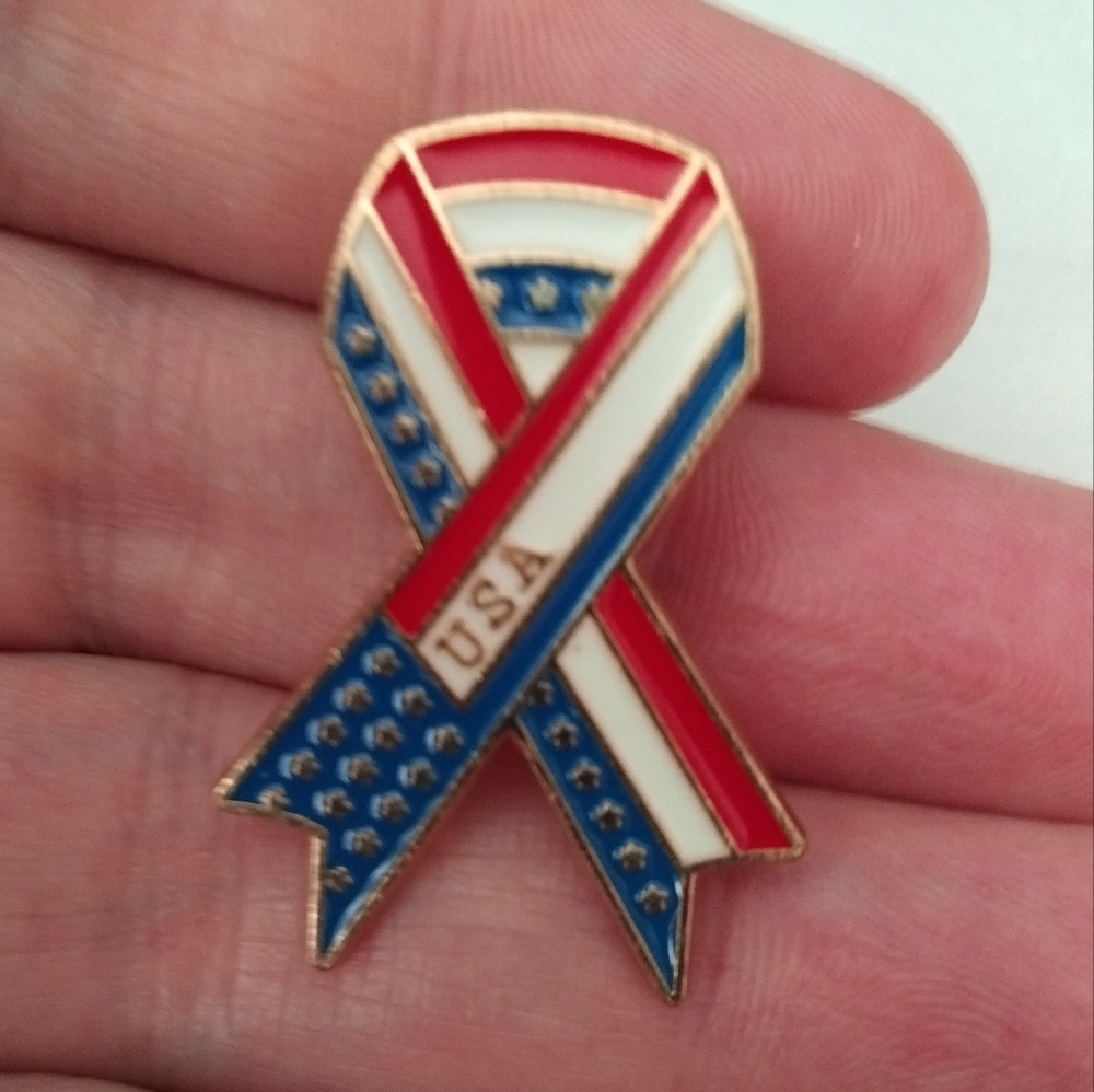 USA Ribbon Pin - Picture 3 of 3